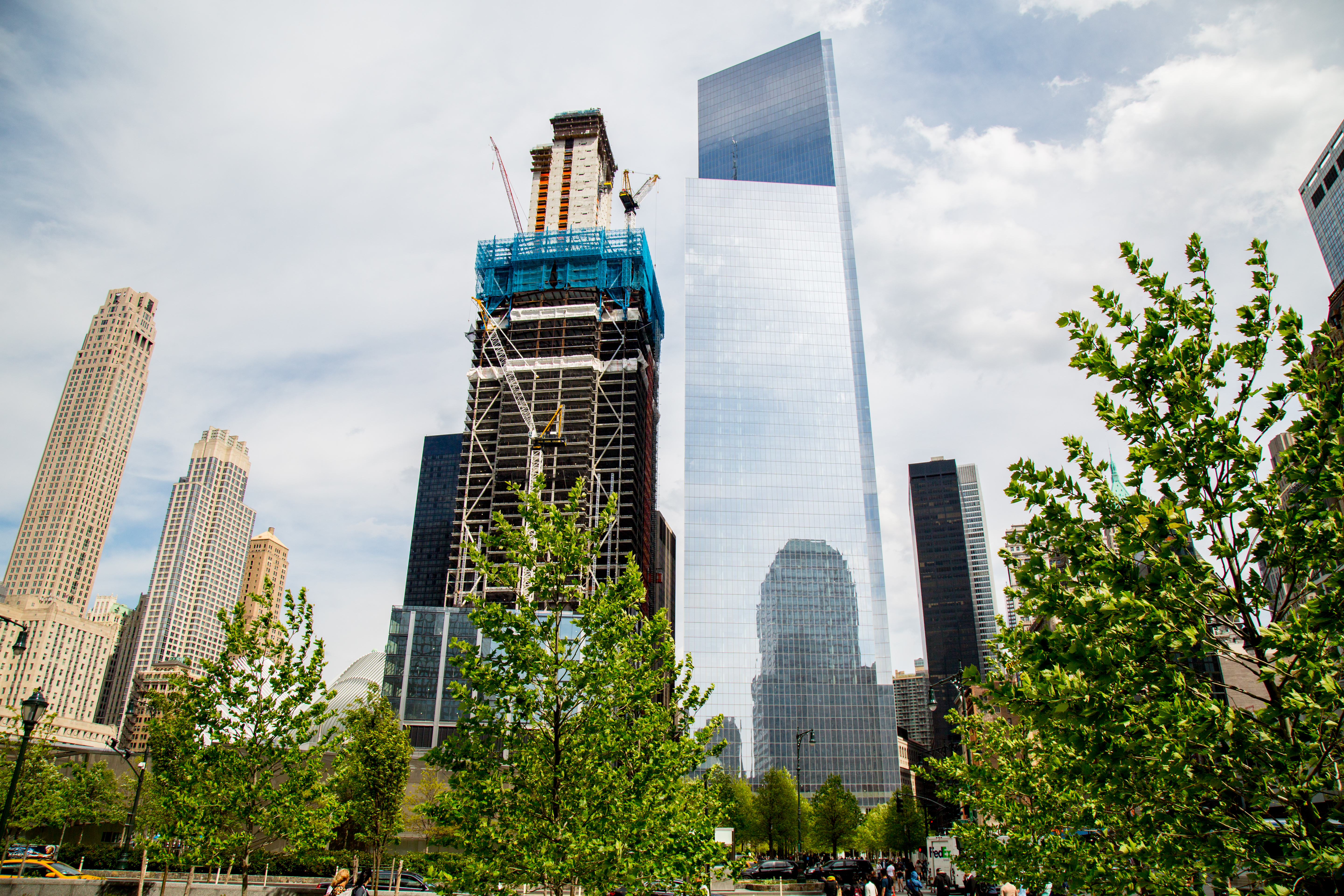 Skyscraper at Trade Center Rises From the Inside Out